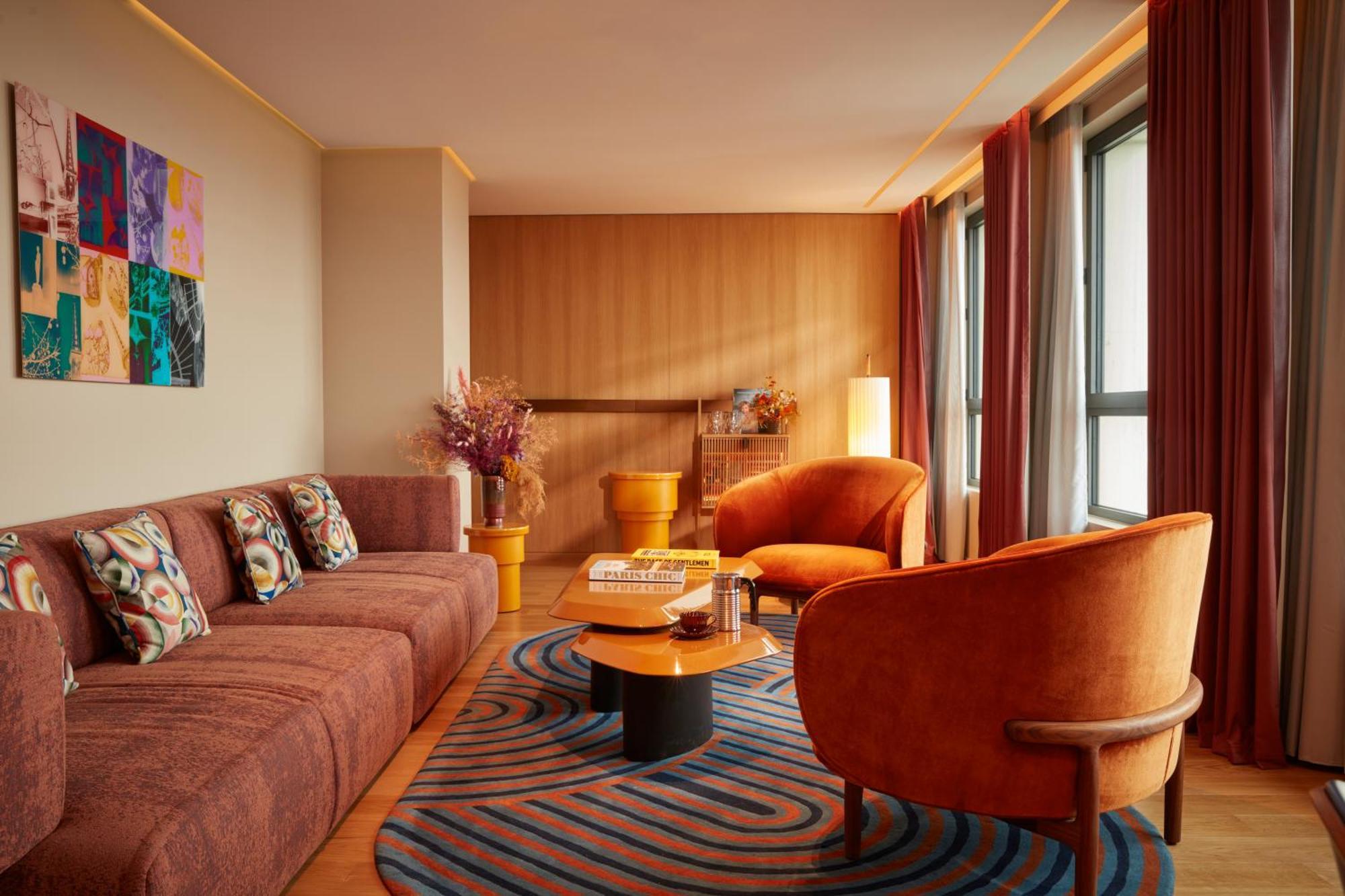 SO Paris Hotel Buitenkant foto A suite at the hotel
